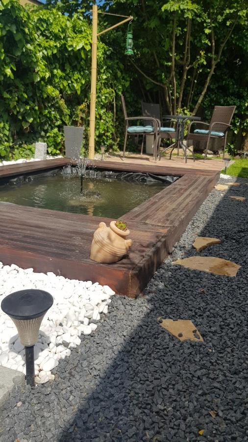 Joy Guesthouse Siofok Bagian luar foto