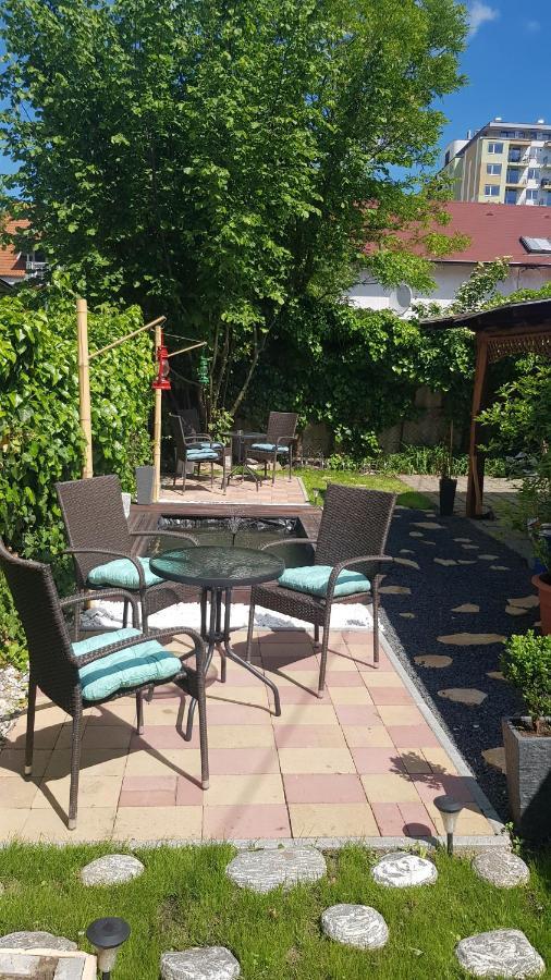 Joy Guesthouse Siofok Bagian luar foto