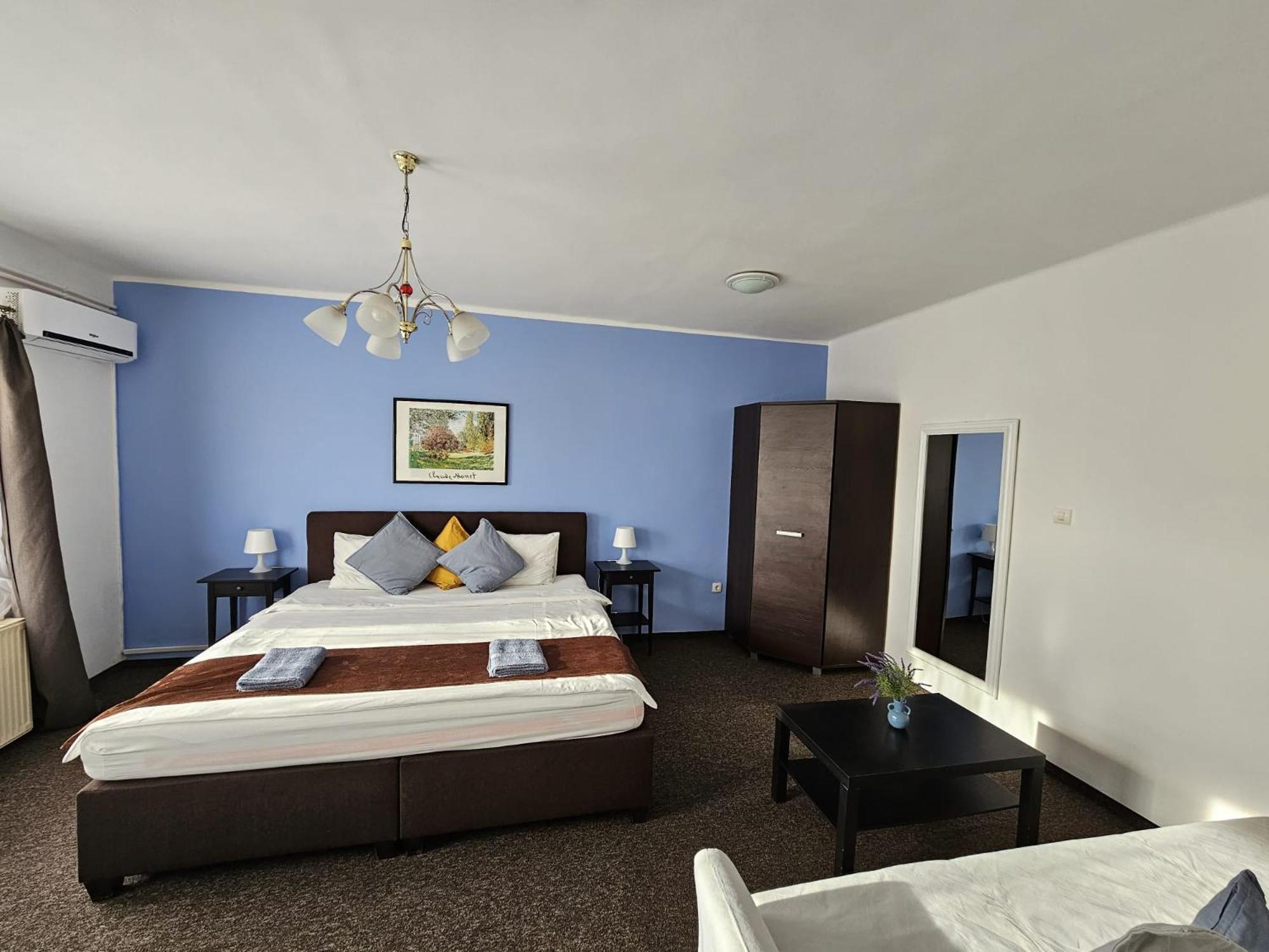 Joy Guesthouse Siofok Bagian luar foto
