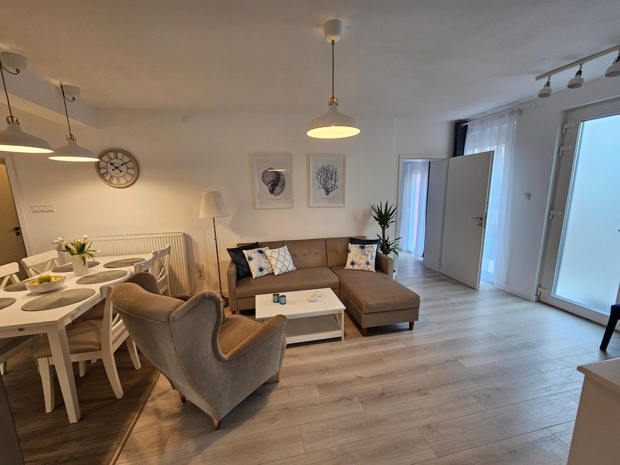 Joy Guesthouse Siofok Bagian luar foto
