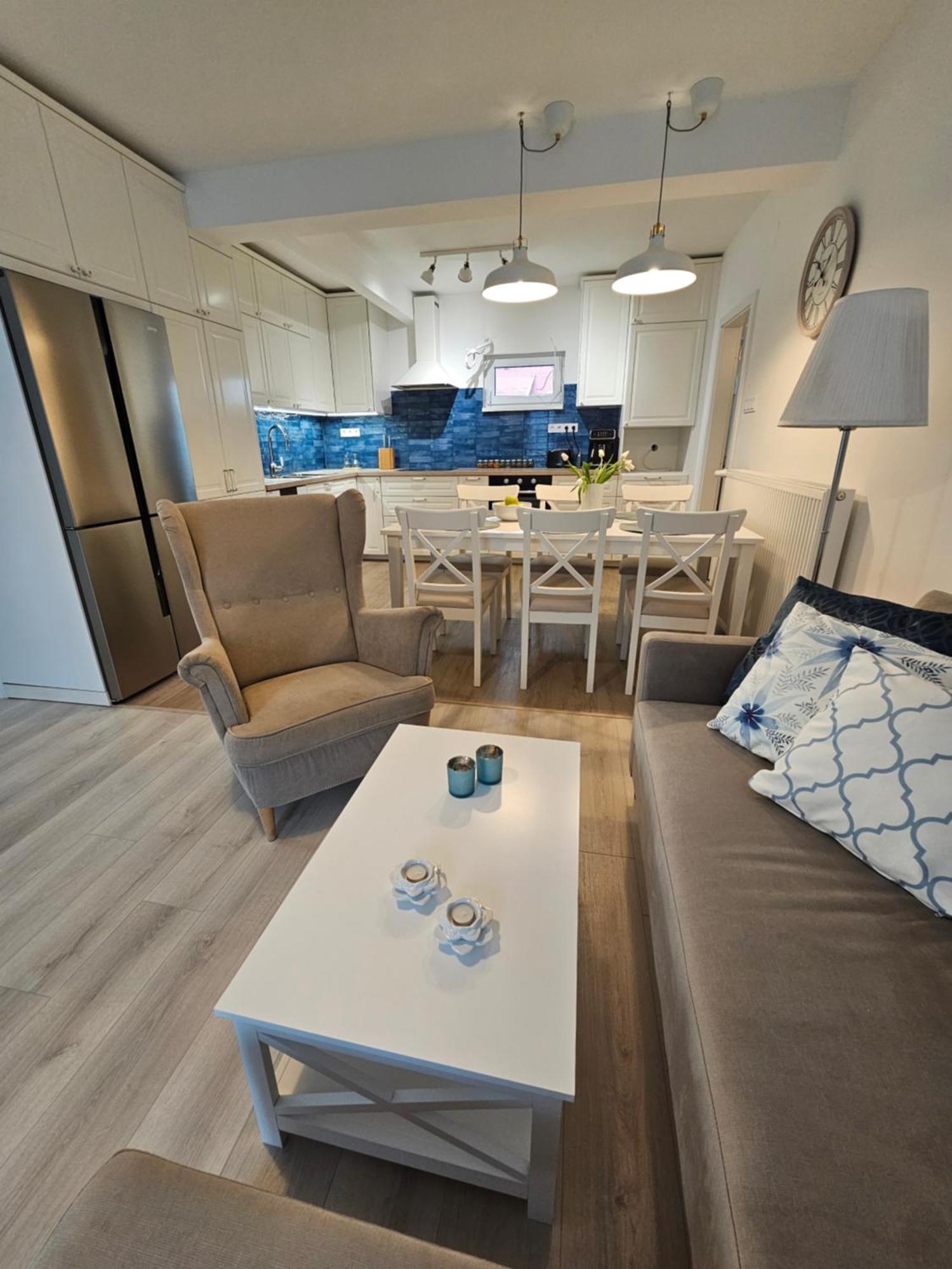 Joy Guesthouse Siofok Bagian luar foto