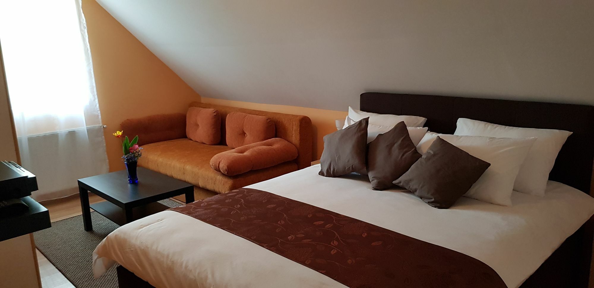 Joy Guesthouse Siofok Bagian luar foto