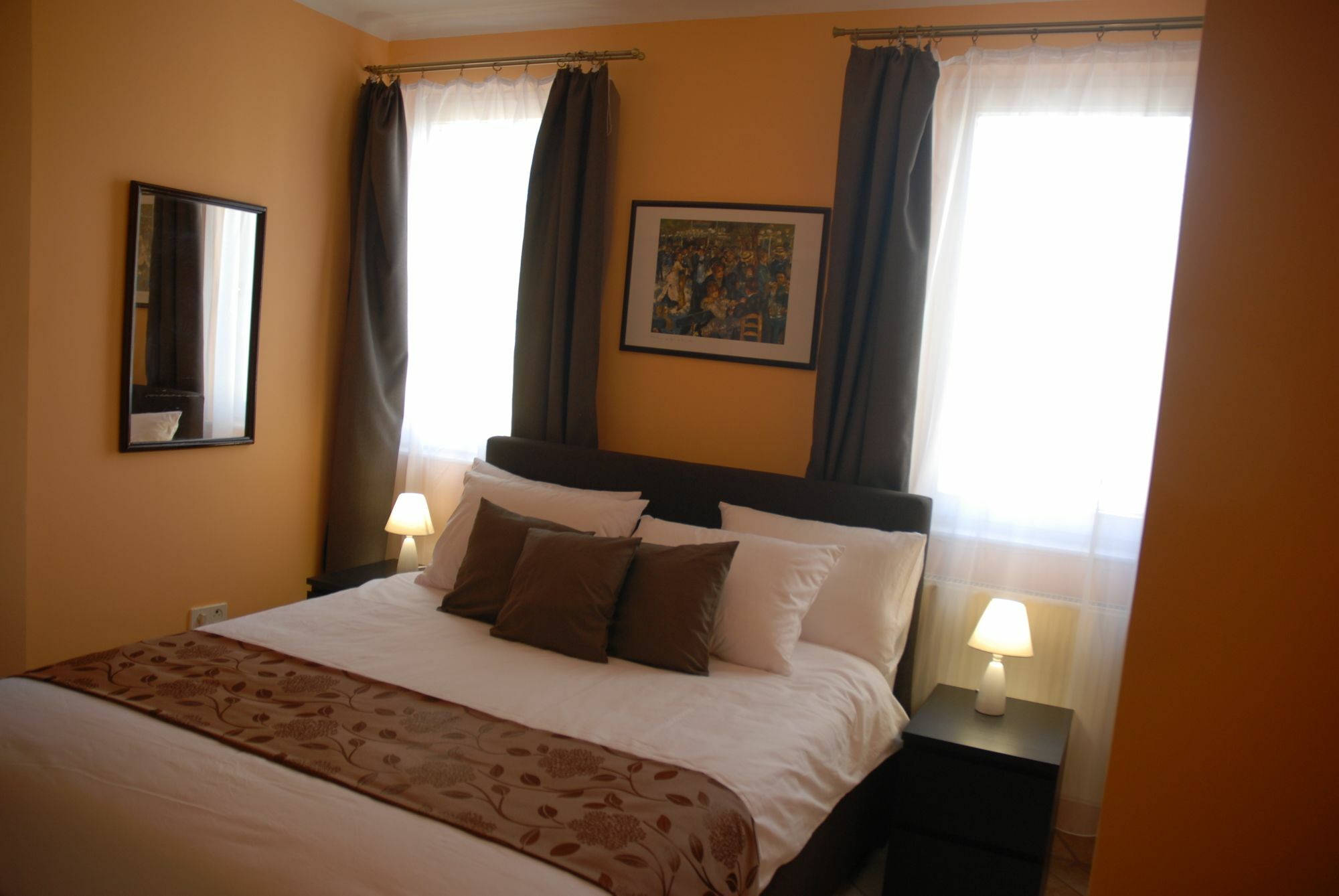 Joy Guesthouse Siofok Bagian luar foto