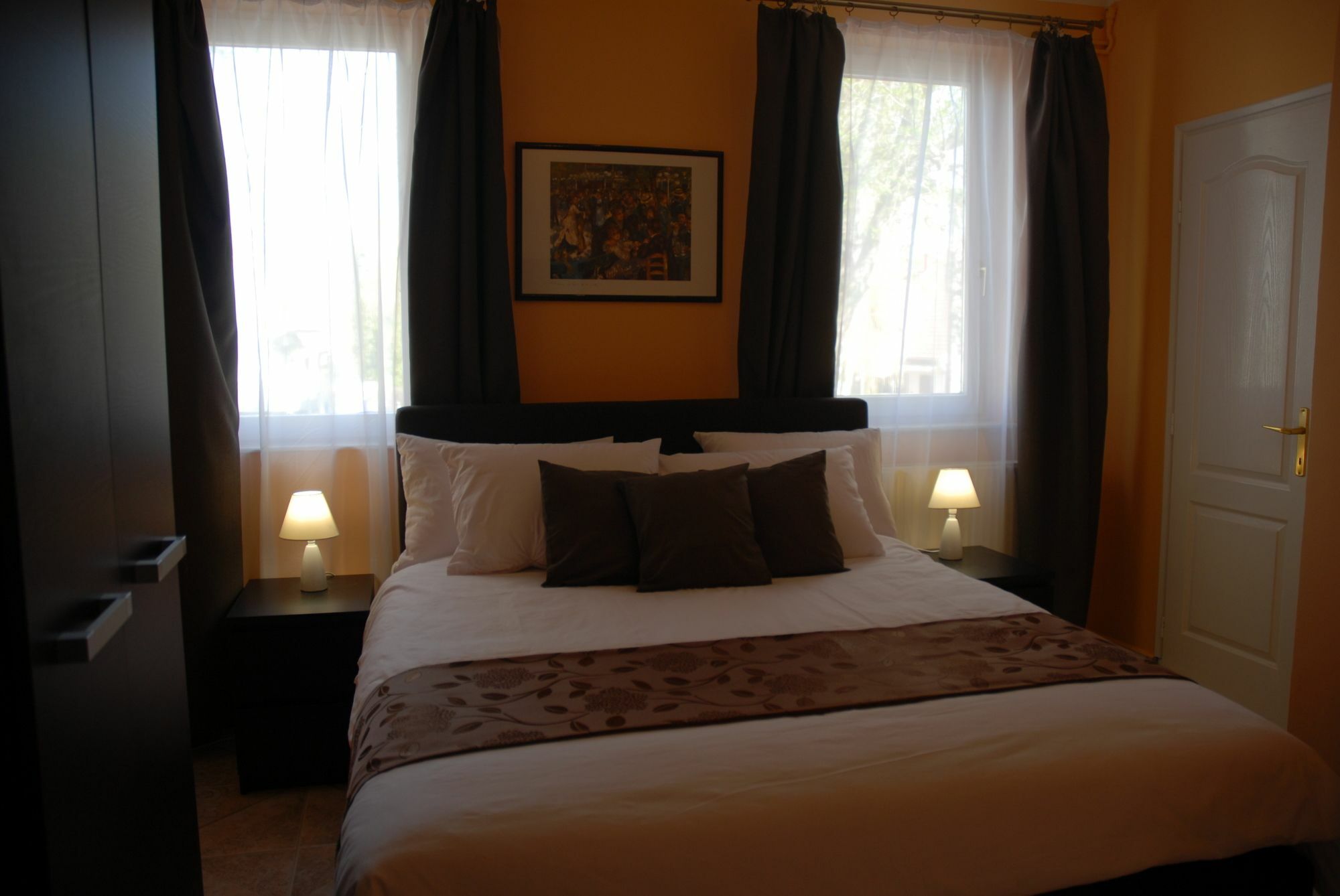 Joy Guesthouse Siofok Bagian luar foto